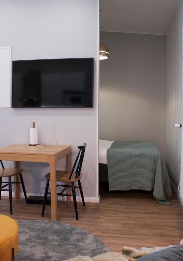 Studio 7, Air-Conditioned, 1 Free Parking, Calm Own Entrance Jyväskylä 外观 照片
